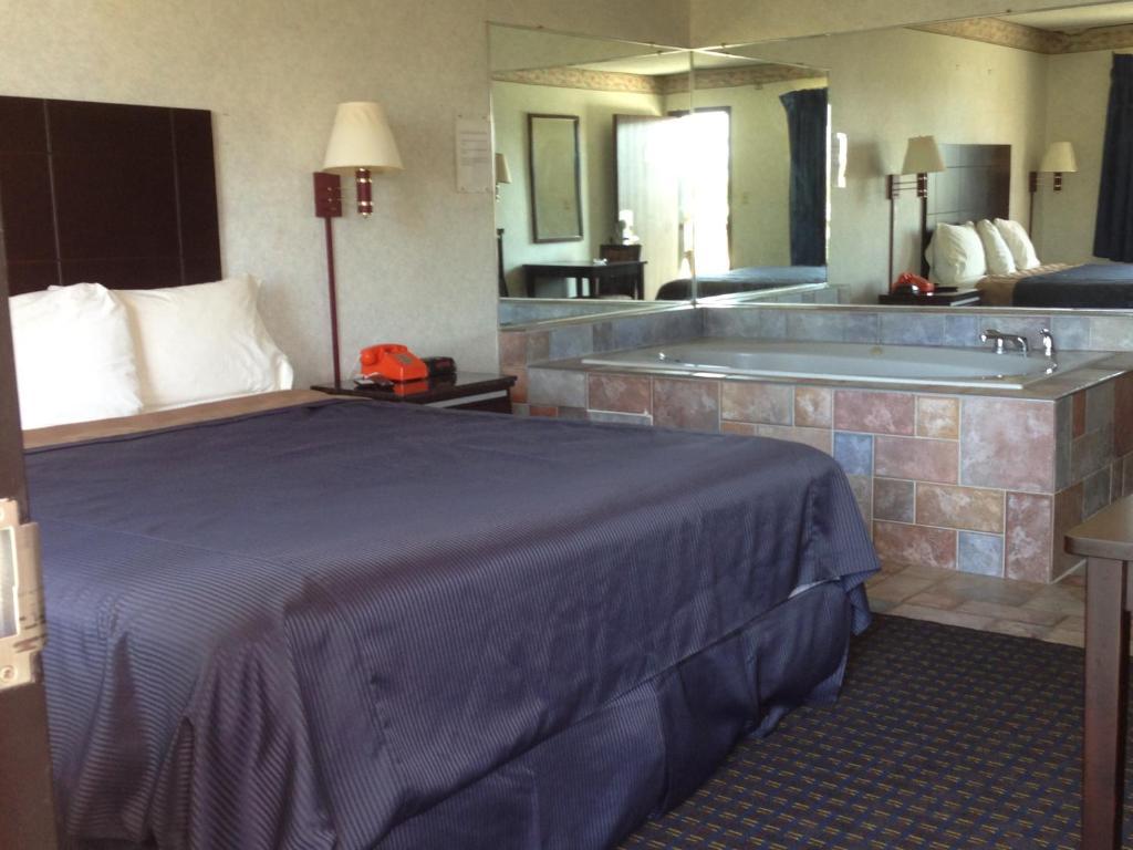 Del Amo Inn Torrance Esterno foto